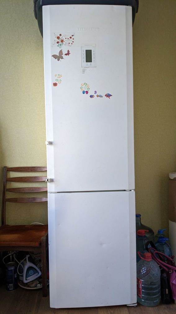 Холодильник либхер не рабочий
