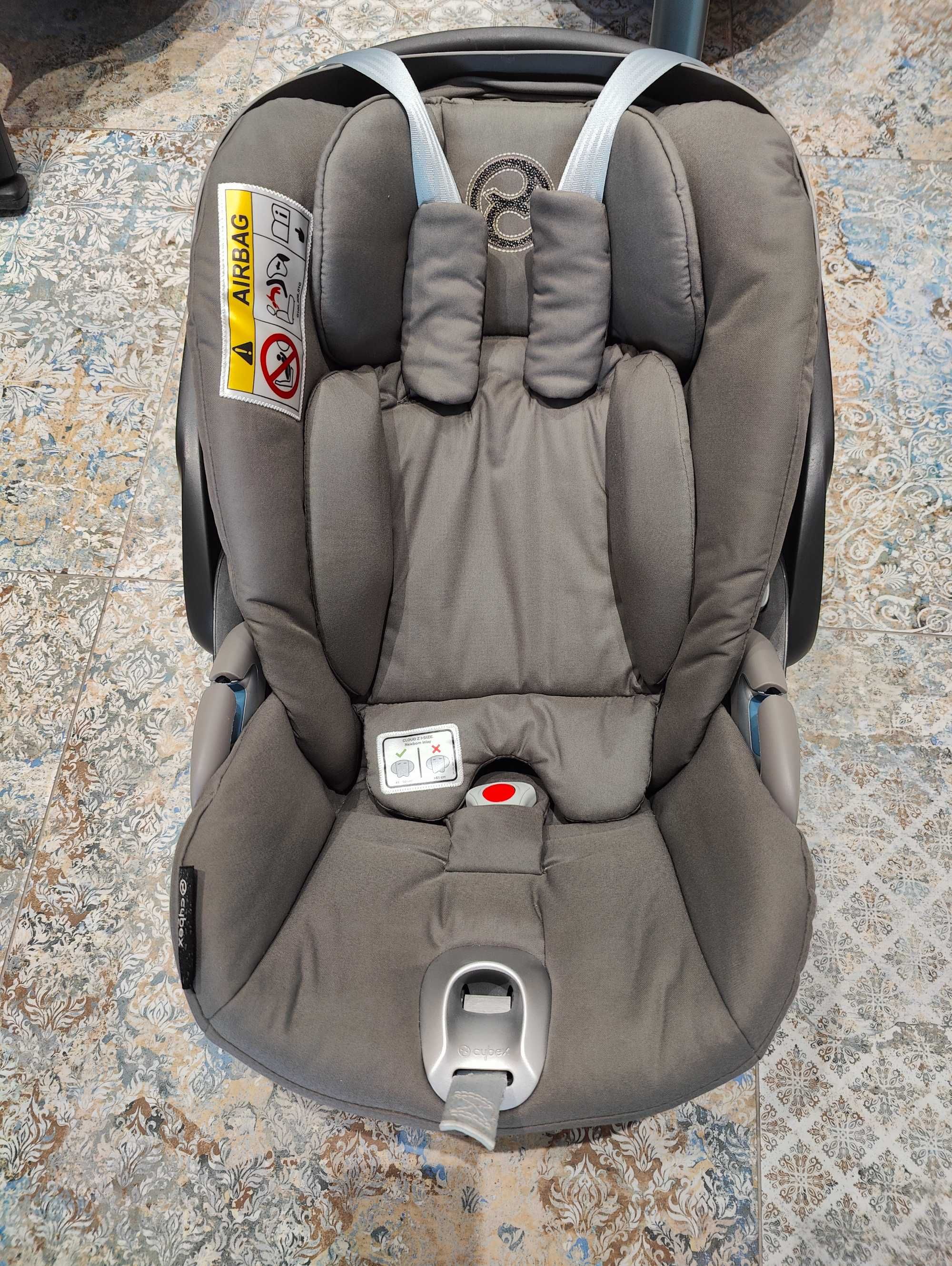 Fotelik Cybex i- Cloud z 2 bazami obrotowymi Cybex Z i-Size