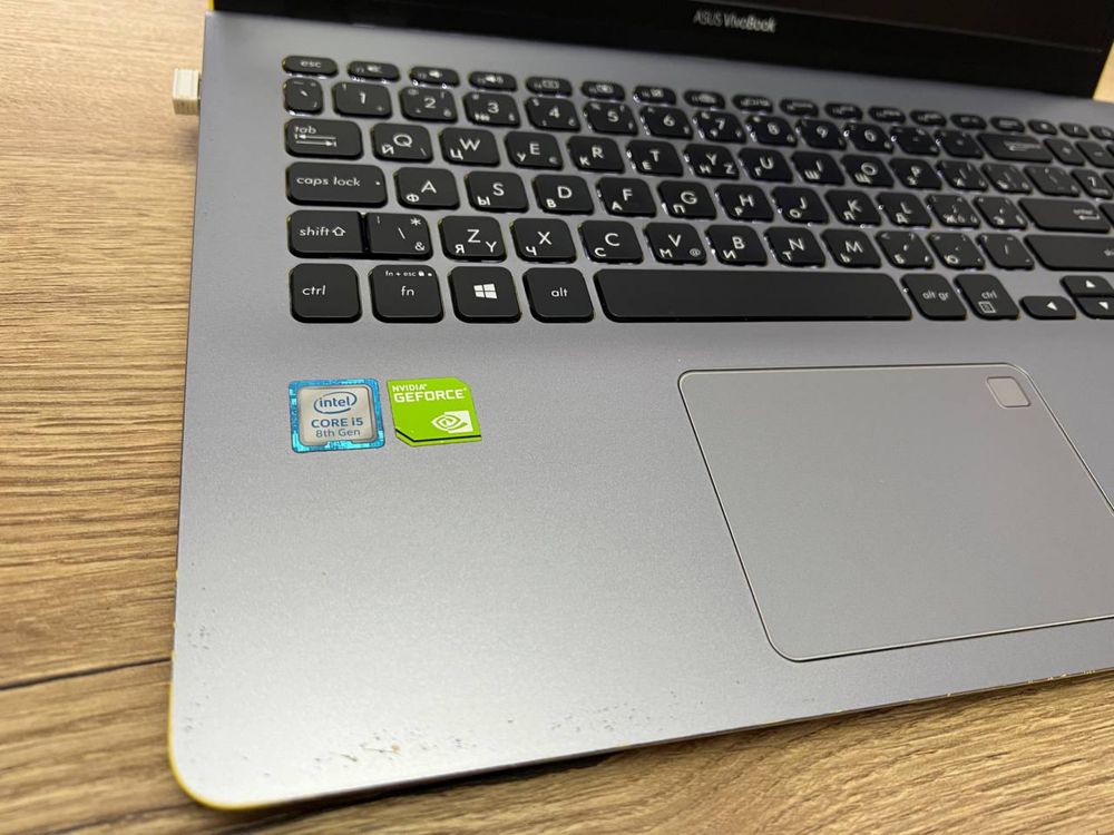Asus VivoBook 15