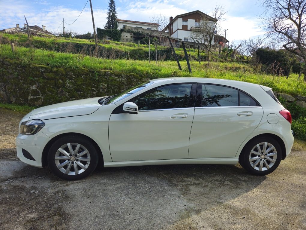 Mercedes-Benz A180 (W176)