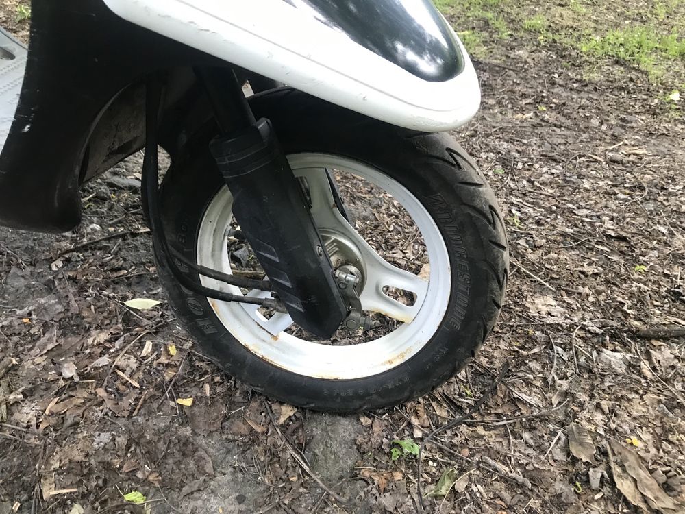 Скутер Honda Pal на повному ходу