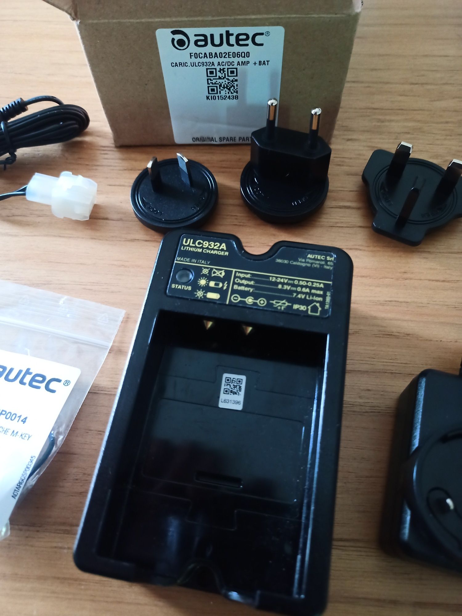 Carregador Autec ULC932A