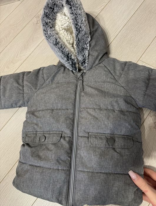 Дитячий одяг.Тепленька зимова курточка для хлопчика розмір 12/18 місяц