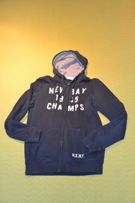 Camisolas e casacos de marca baratas (com capuz)