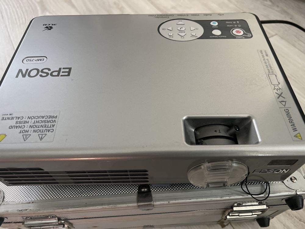 Rzutnik Epson EMP-750 dzialajacy Rzeszow