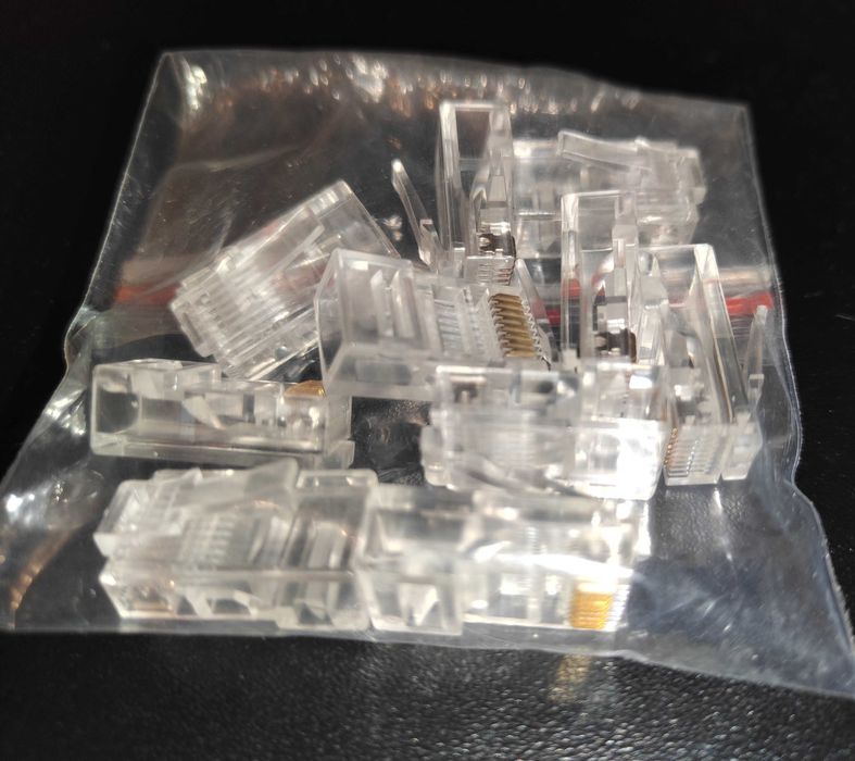 Кабель USB, SATA, заглушка на корпус PCI-e, коннектори RJ45