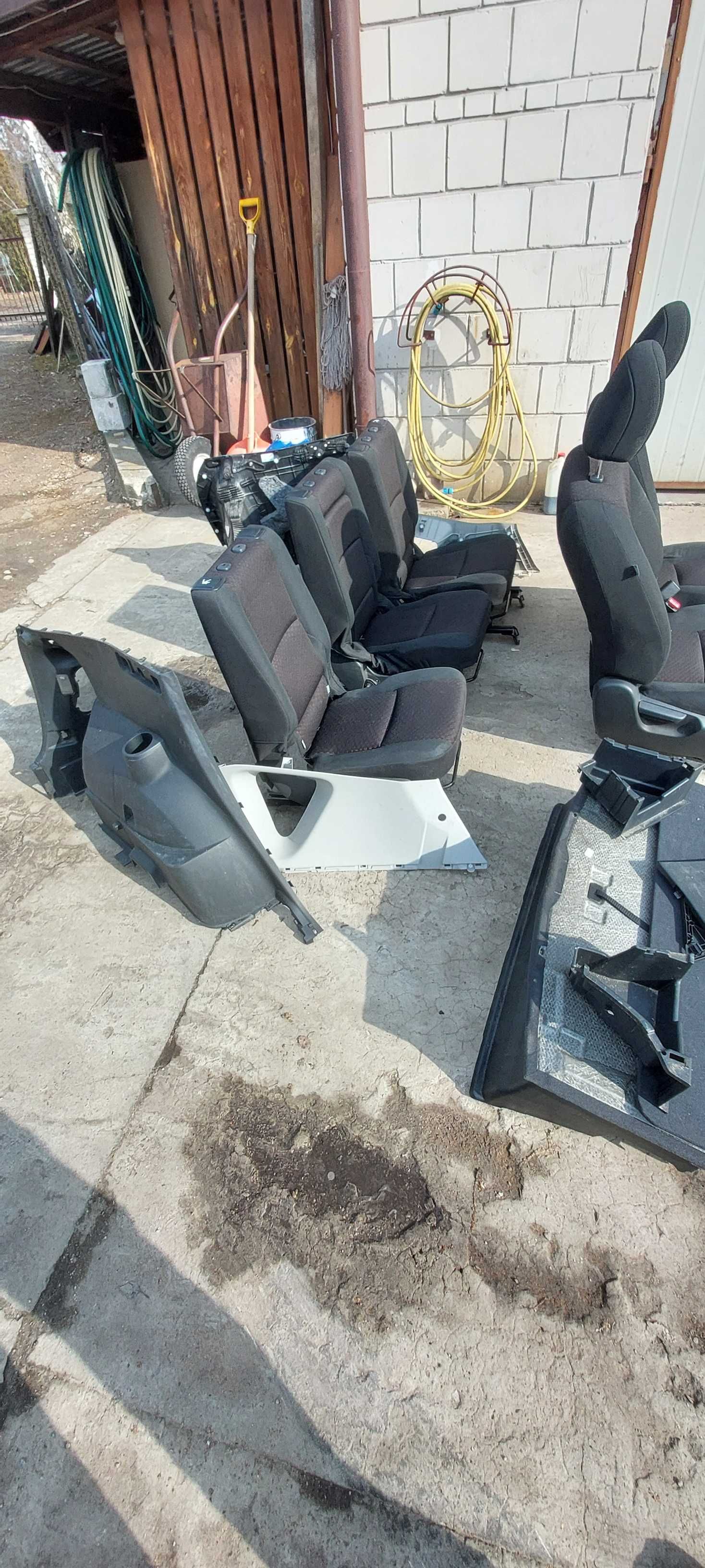 komplet foteli toyota verso
