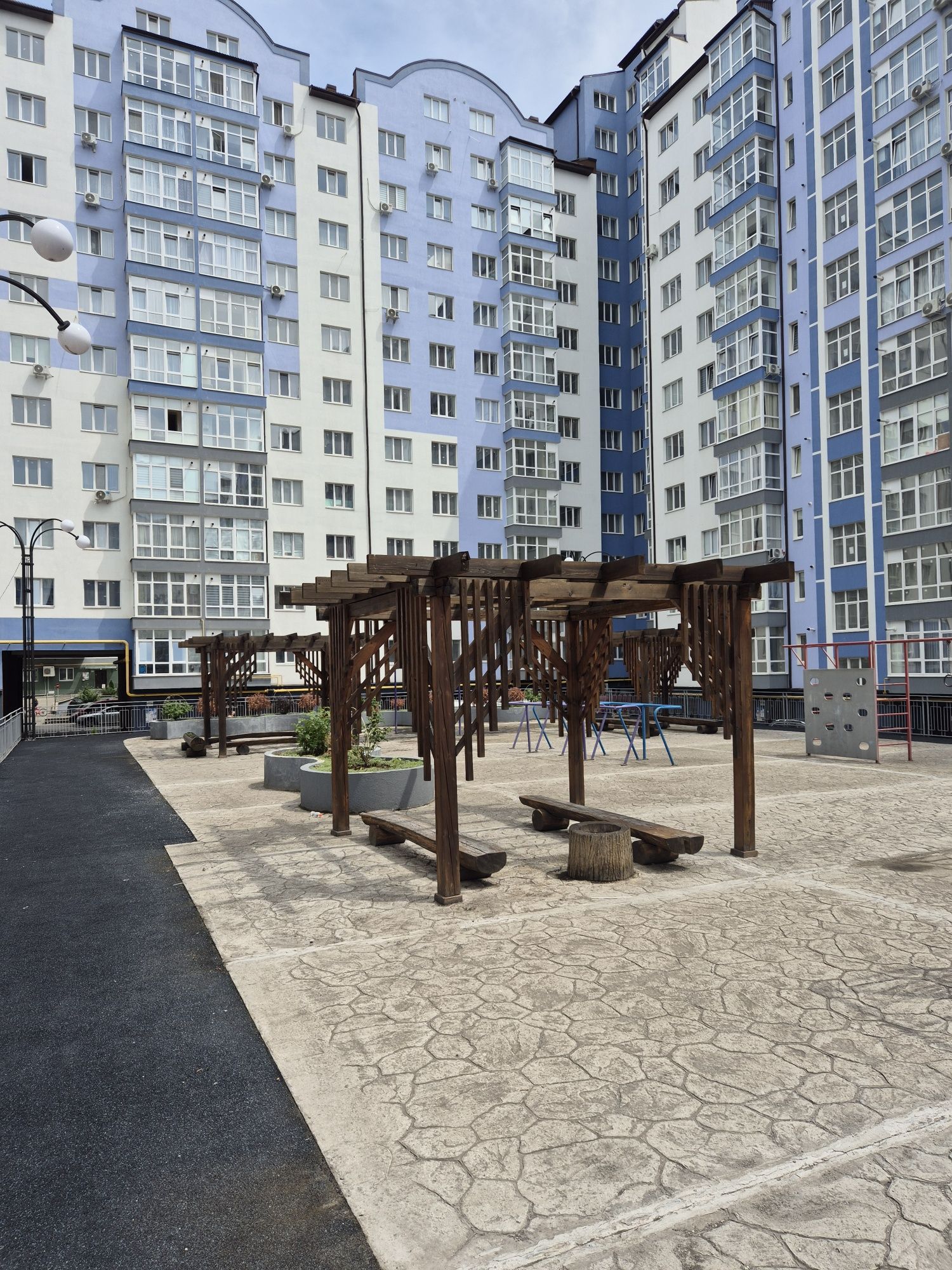 ТЕРМІНОВО.Однокімнатна квартира поруч центру