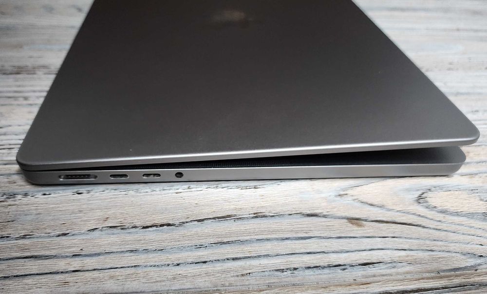 MacBook Pro 14 2021 M1 Max 32gb 512ssd Z15G001WE 1.100$ Гарантия