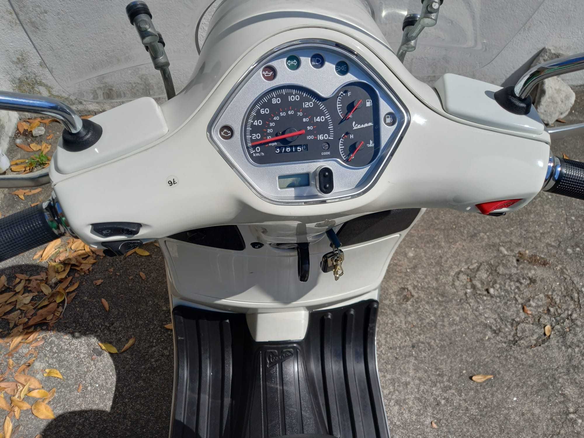 Vespa GTS 300 ie