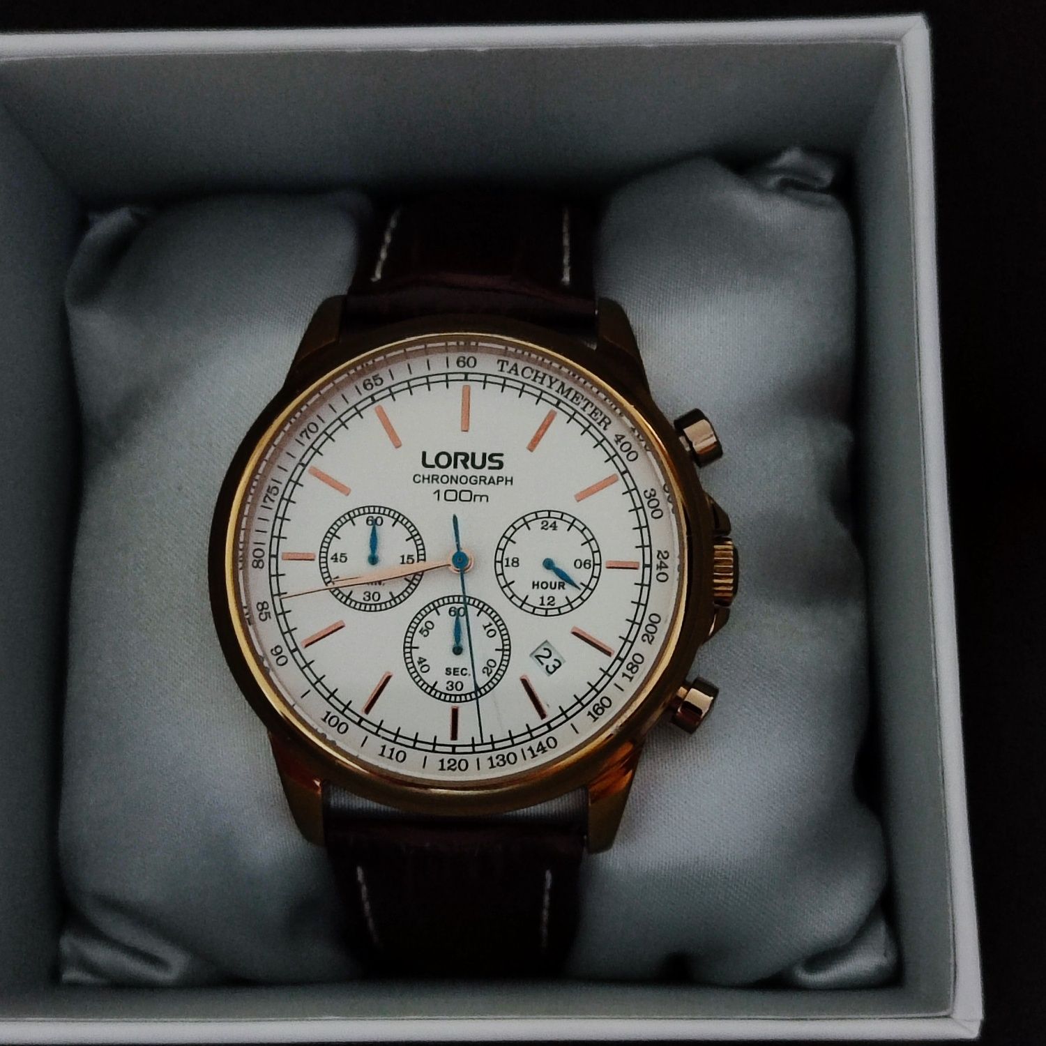 Jak nowy zegareki Lorus VD53-X083  model Premium!