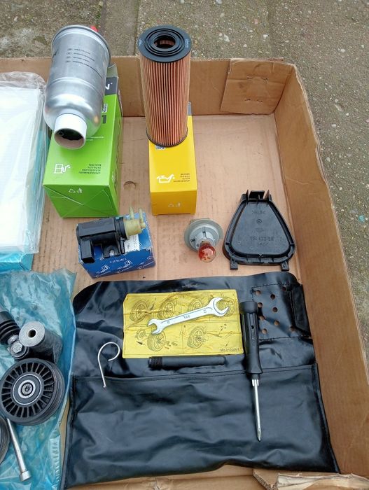 VW Passat B5 fl 1,9 130 km 2003r Zestaw Części