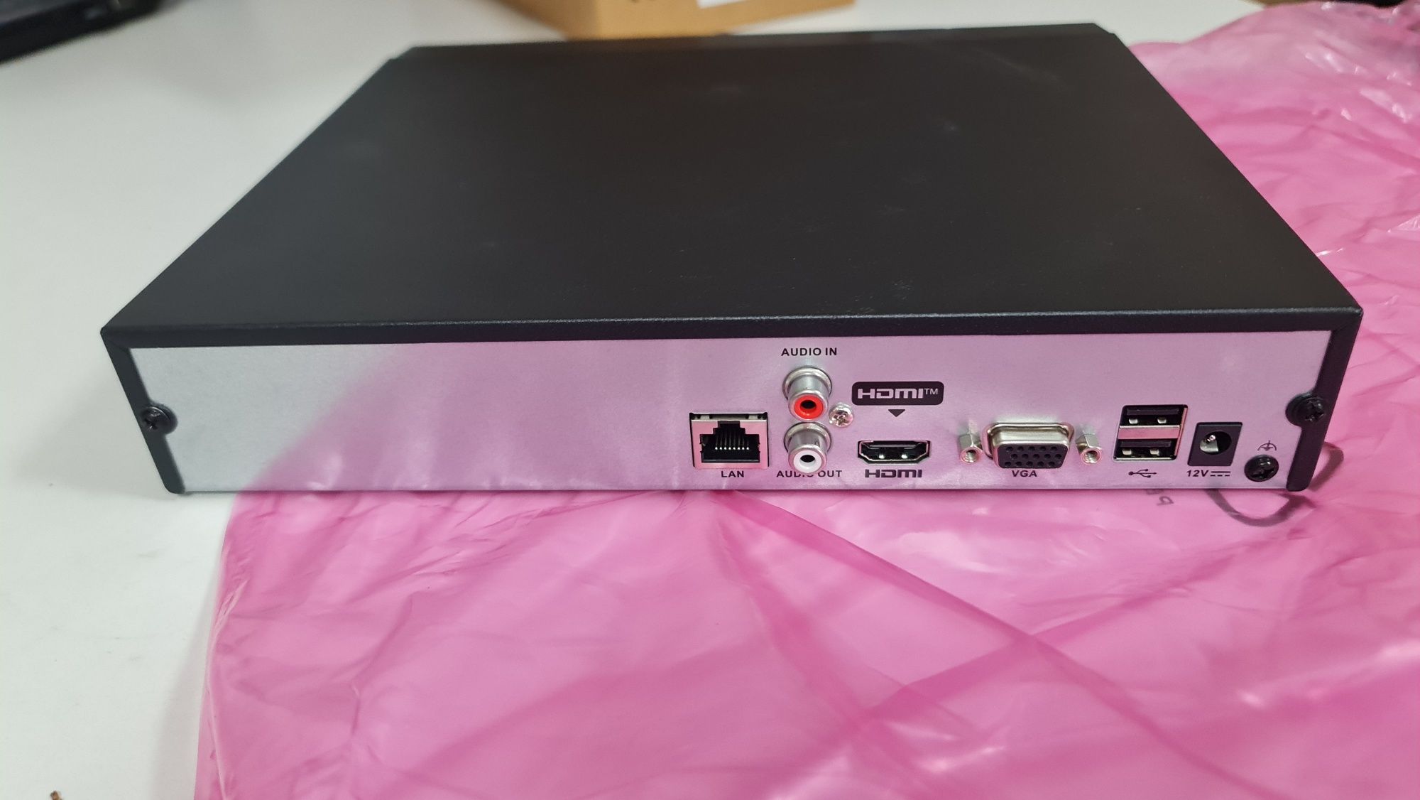Gravador de videovigilância 8 canais por IP HIK VISION