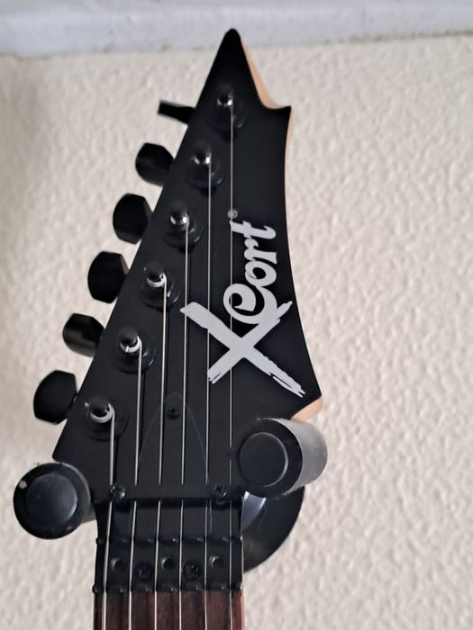 Guitarra elétrica Cort X6