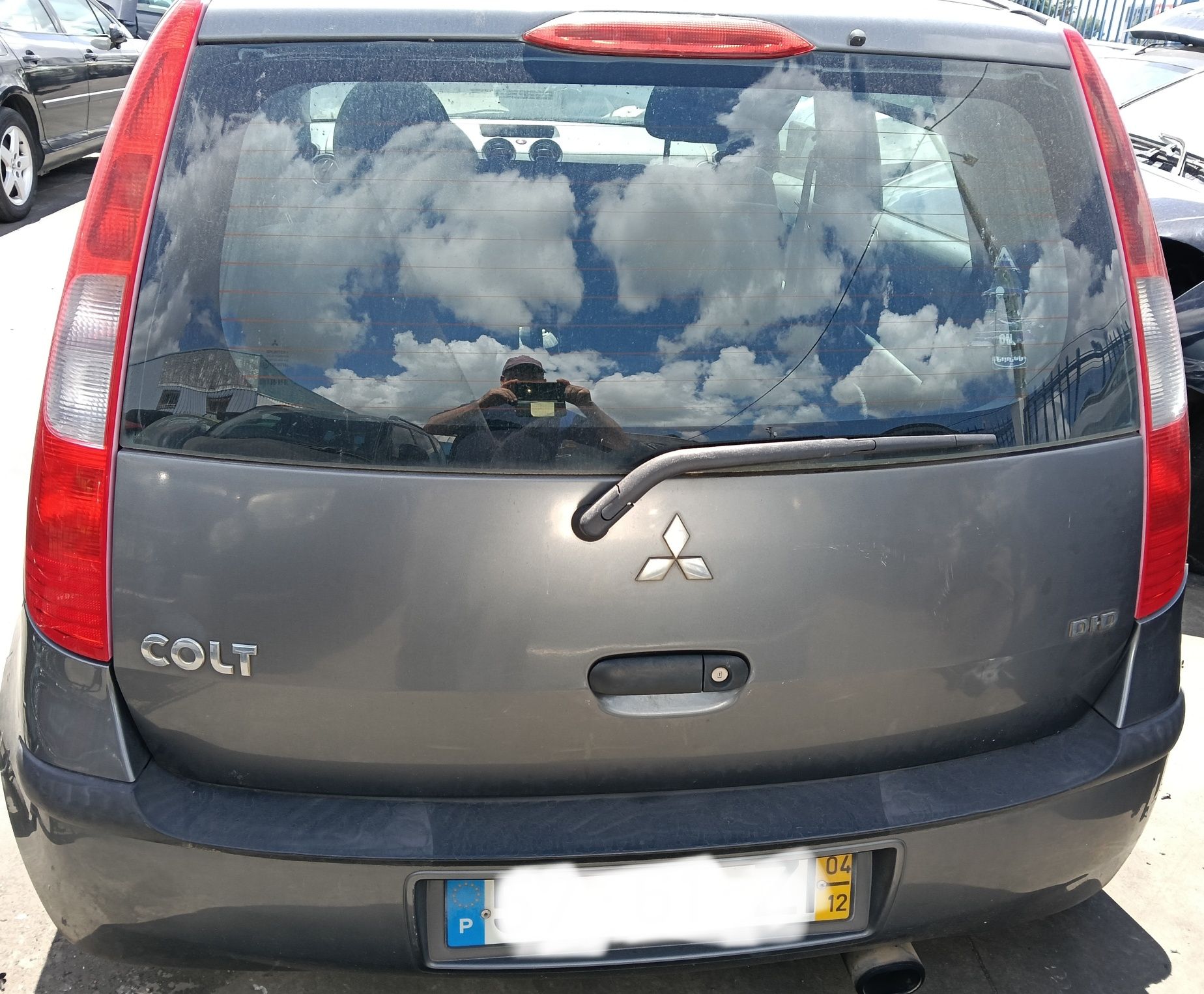 Mitsubishi colt todas as peças da viatura  2004/2005/2006/2007/2008/09
