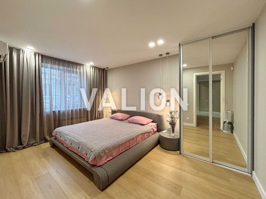 Продаж 3-к квартири, Костянтинівська, 51, Поділ. Без комісії%