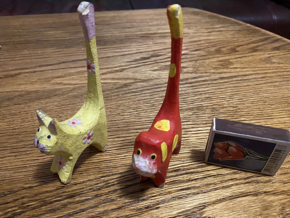 Фігурки котика та песика з дерева для обручок, handmade