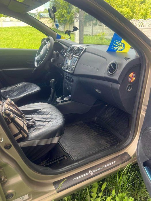 Продам авто Renault sandero 2020 р, із салону, одна власниця.
