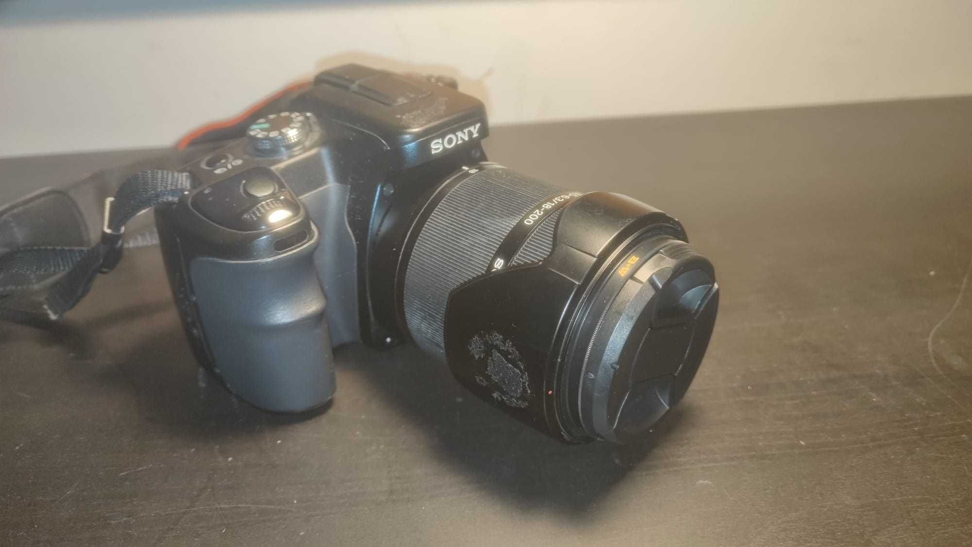 Sony Alpha DSLR-A300 + Lente 18-200mm