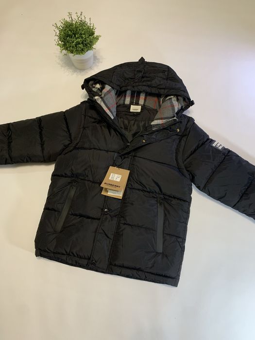 Пуховик/Жилетка - Burberry Black