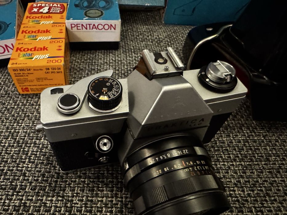 Zestaw fotograficzny PRAKTICA / PENTACON - zestaw kolekcjonerski 100%