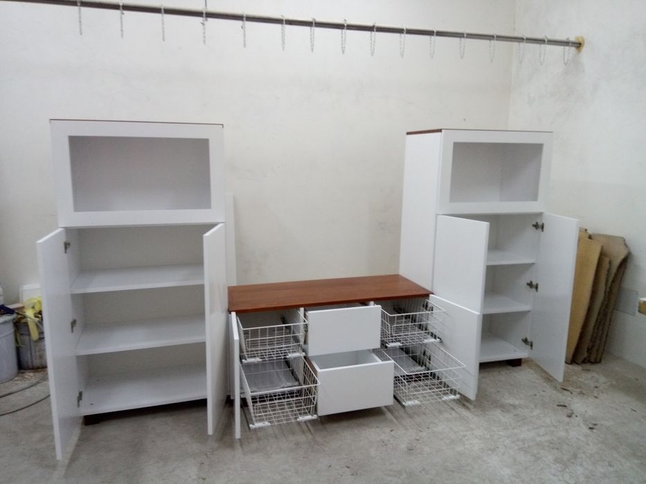 Meble z drewna litego