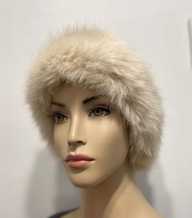 Czapka damska z futerkiem