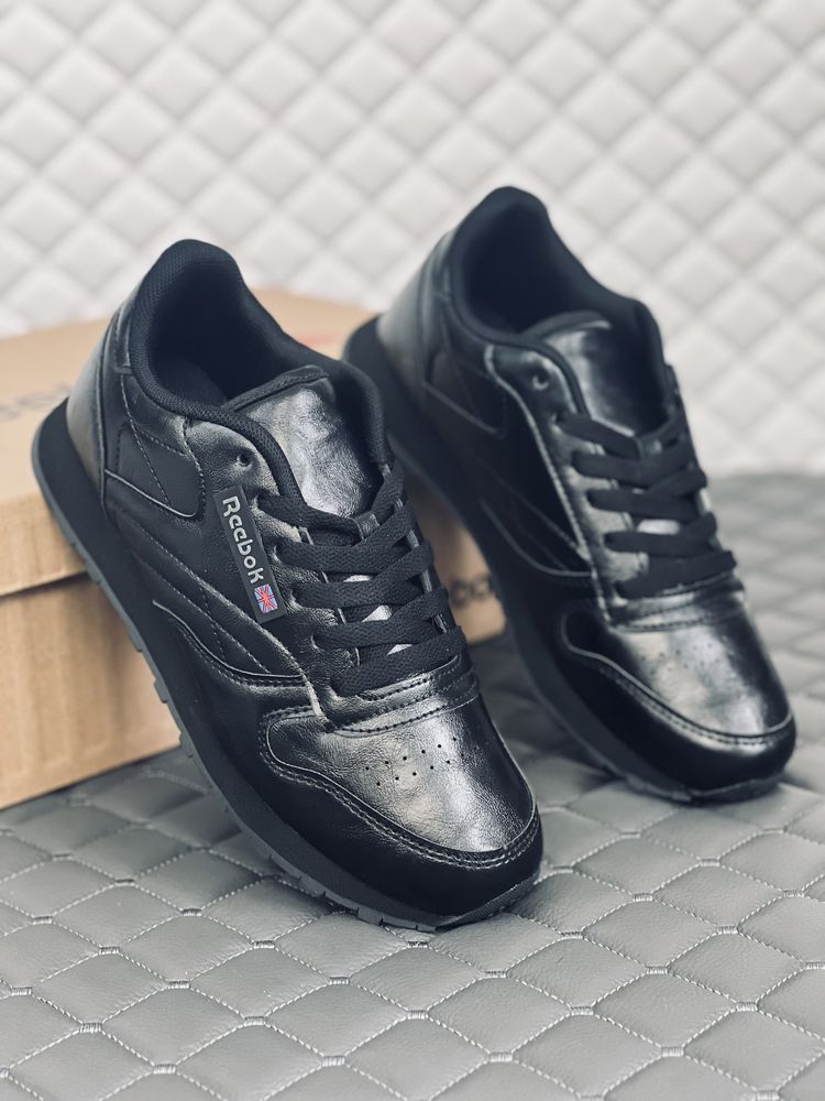 Кросівки жіночі шкіряні Reebok Classic Leather Black кроссовки Рибок