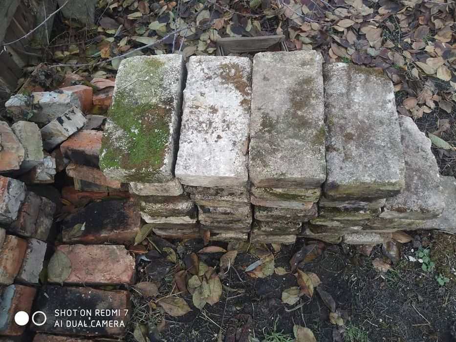 Продам цеглу вогнетривку,червону,білу