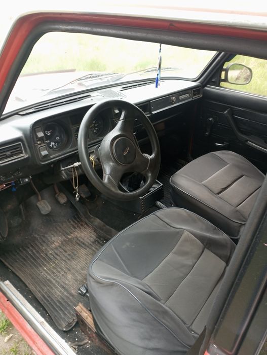 ВАЗ 2104 на повному ходу