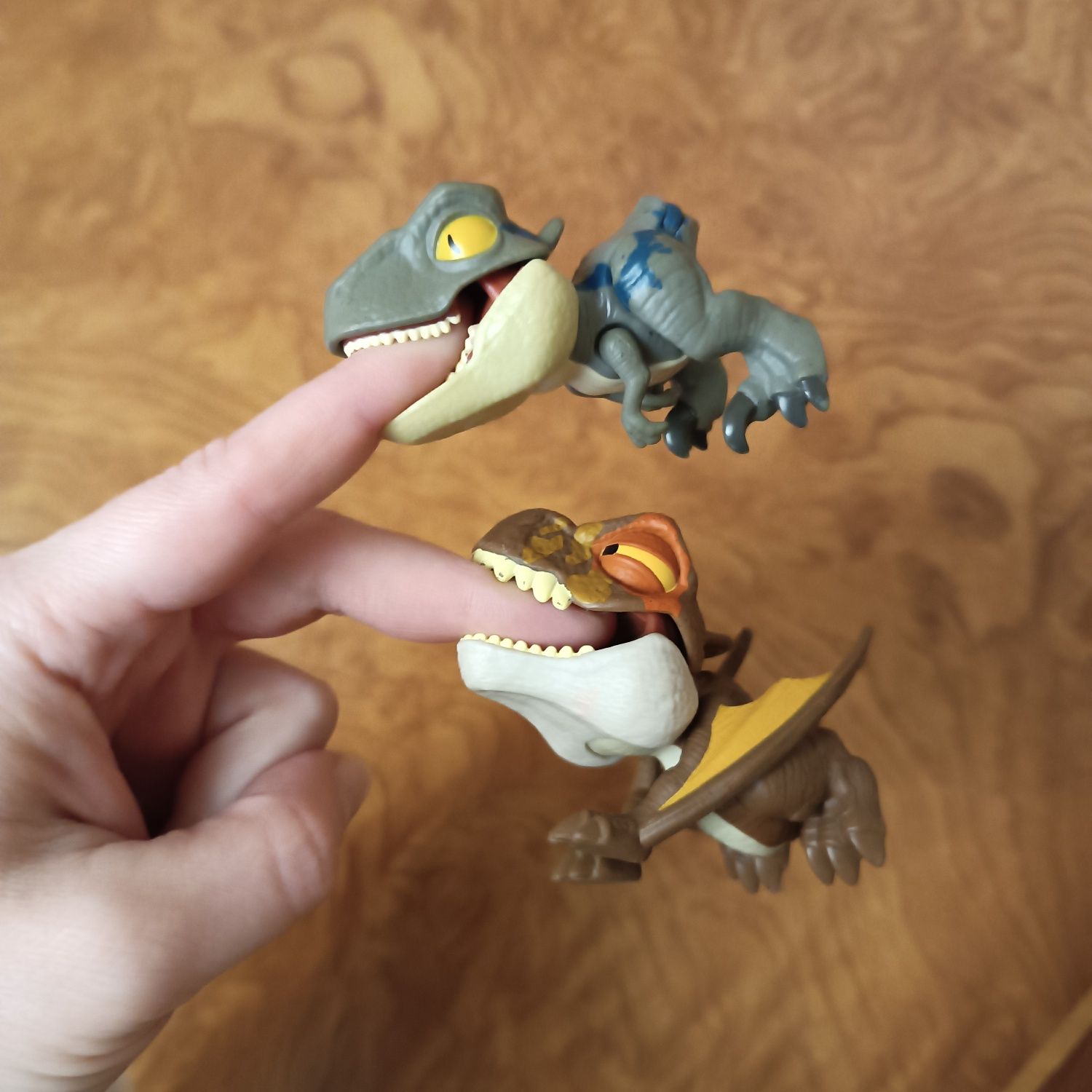 Оригінальні іграшки динозаври Jurassic World Snap Squad