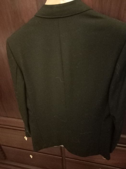 Casaco clássico cor preta