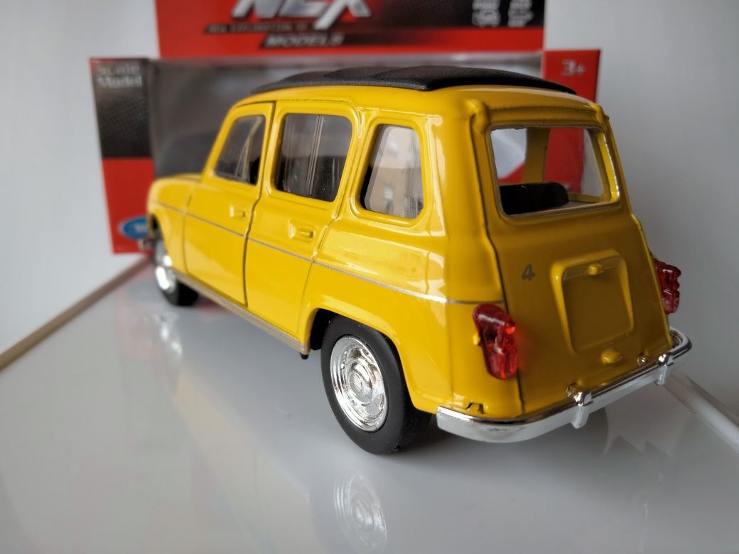 1/36 Renault 4 L "Teto de Lona" (1965)