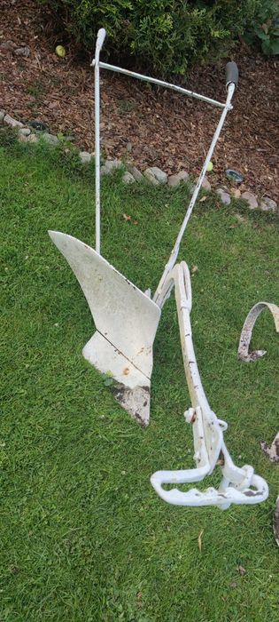 Zestaw maszyn rolniczych konnych do renowacji.