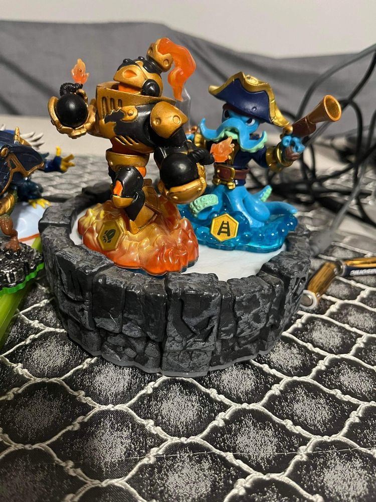 Duży zestaw figurek skylanders