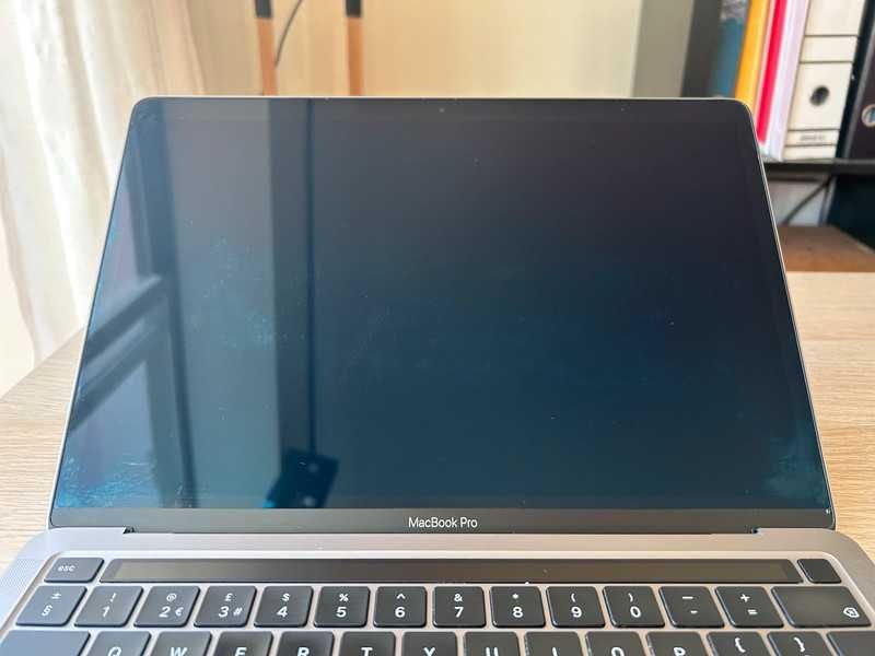 MacBook Pro 13″ (2020) A2251 – Intel i5