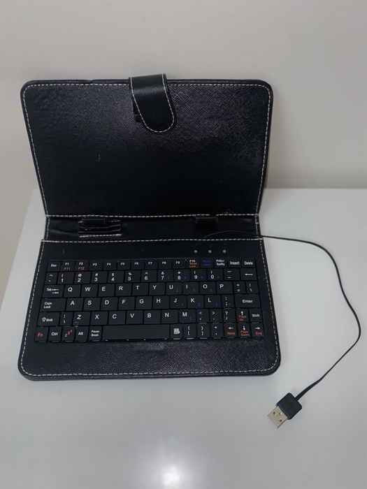 Чохол клавіатура для планшета
