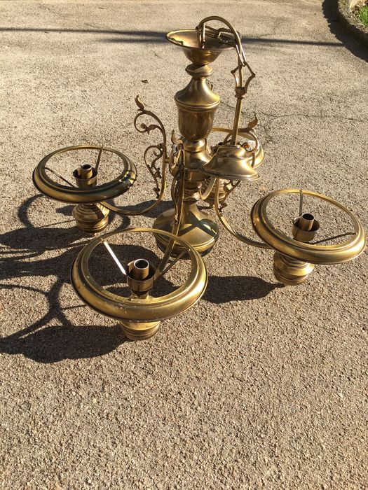 4 candeeiros de teto, dourados, sem abajour com suporte