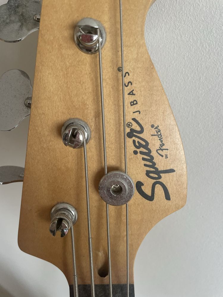 gitara basowa fender squier + wzmacniacz