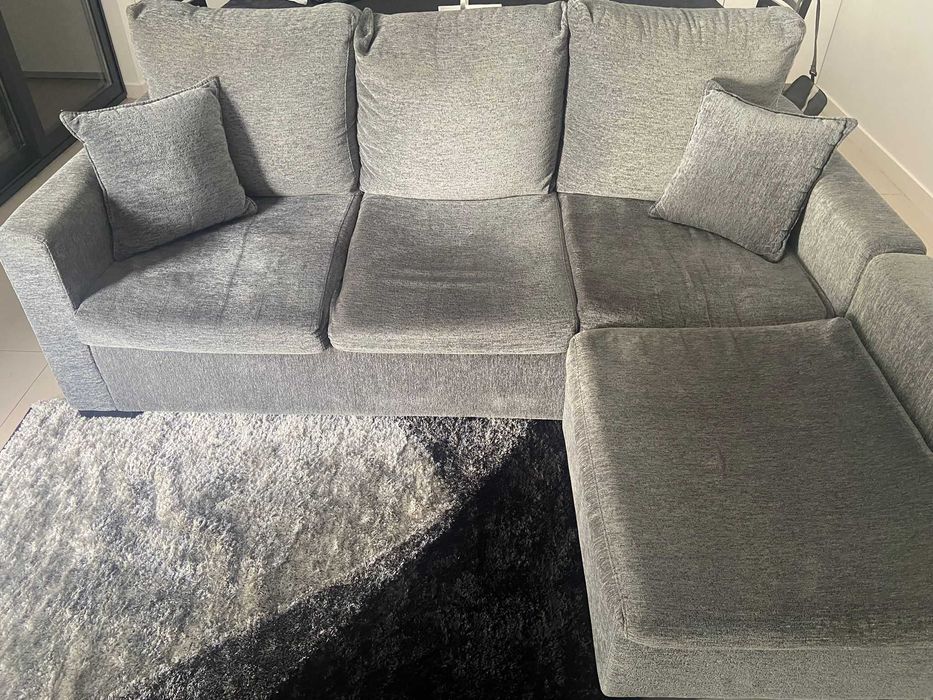 Sofá chaise long cinzento
