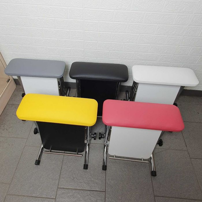 Підставка для педикюру з поличкою, тринога