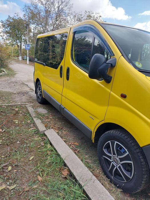 Продам Опель Віваро 1.9.