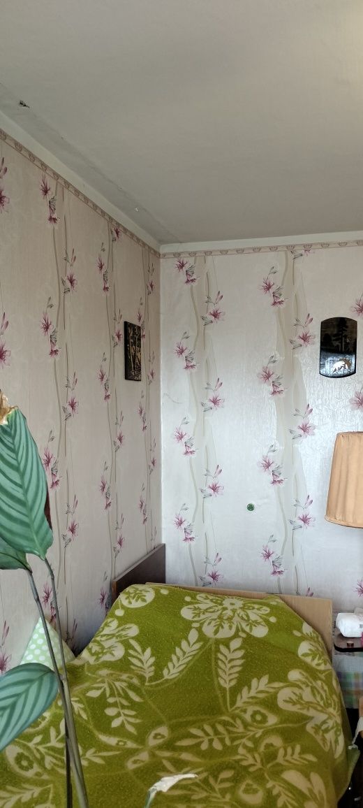 Продам 4-кімн. квартиру на вул. Конякіна