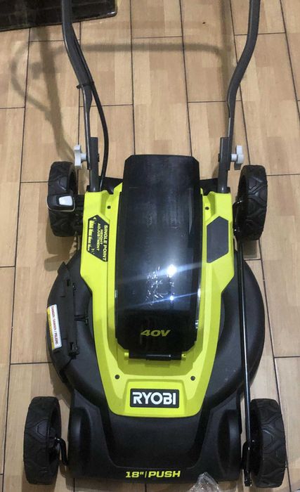 Акція Нова газонокосарка за 30% ціни Ryobi RY401101 (36LMM46A-140) США