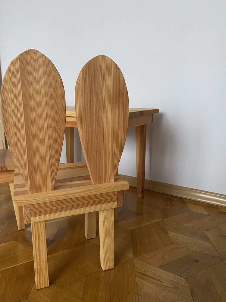 Sosnowy stolik i krzesełka handnade zestaw mebli drewnianych