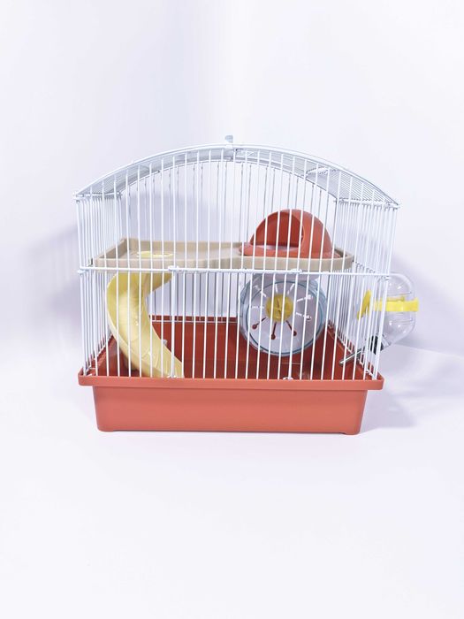 Отличная клетка для хомяка с НЛО домиком. Яркие цвета. Модель AV166.