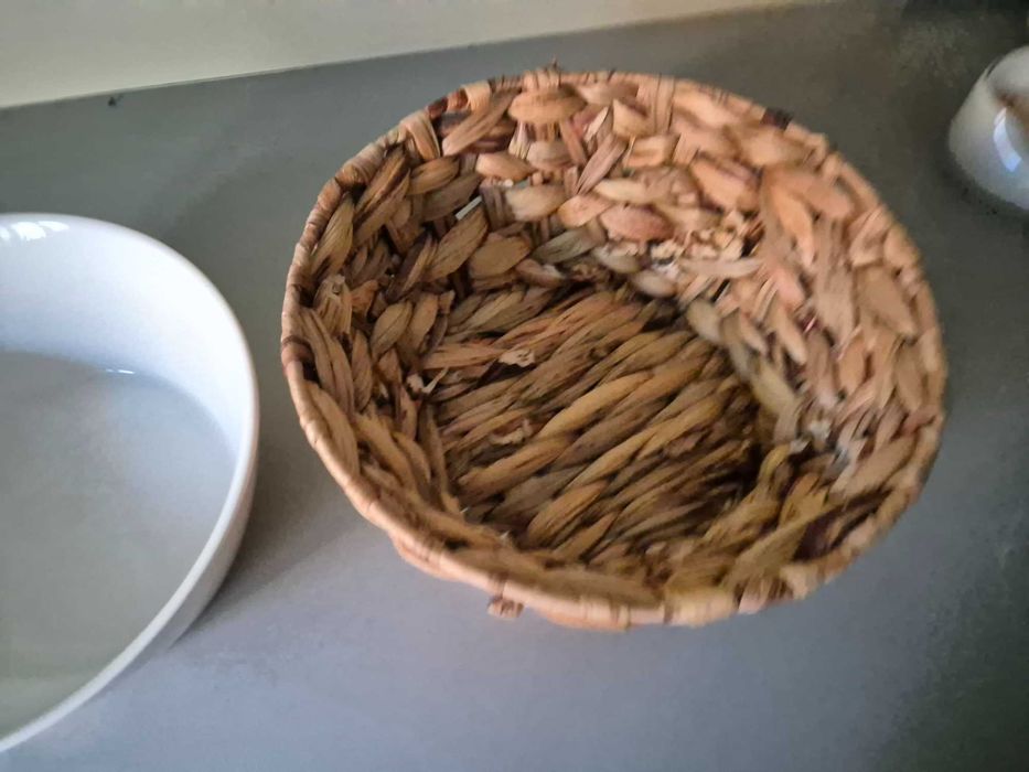 Miska do zapiekania z bambusową ochroną.