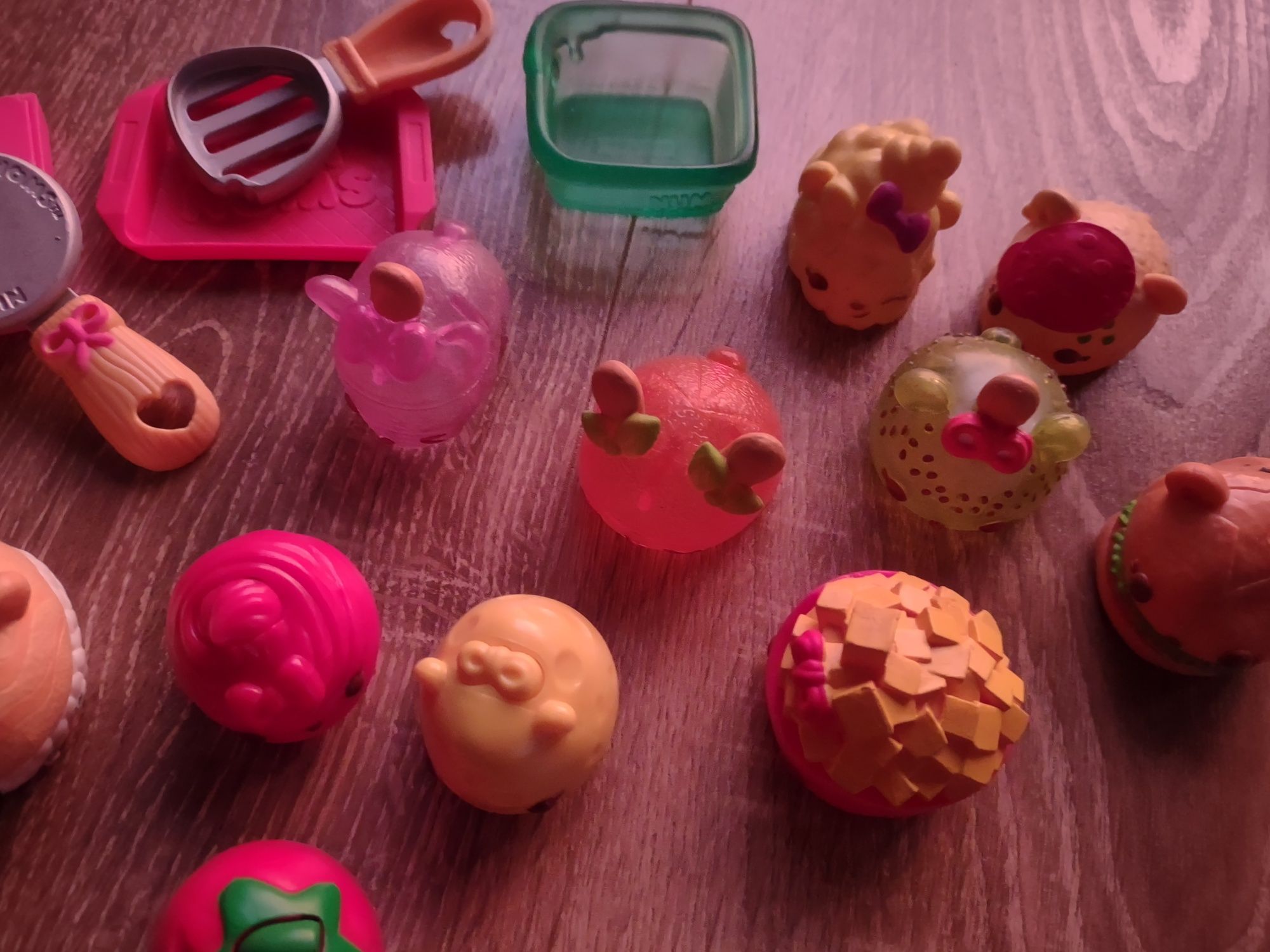 Zestaw figurek Num Noms