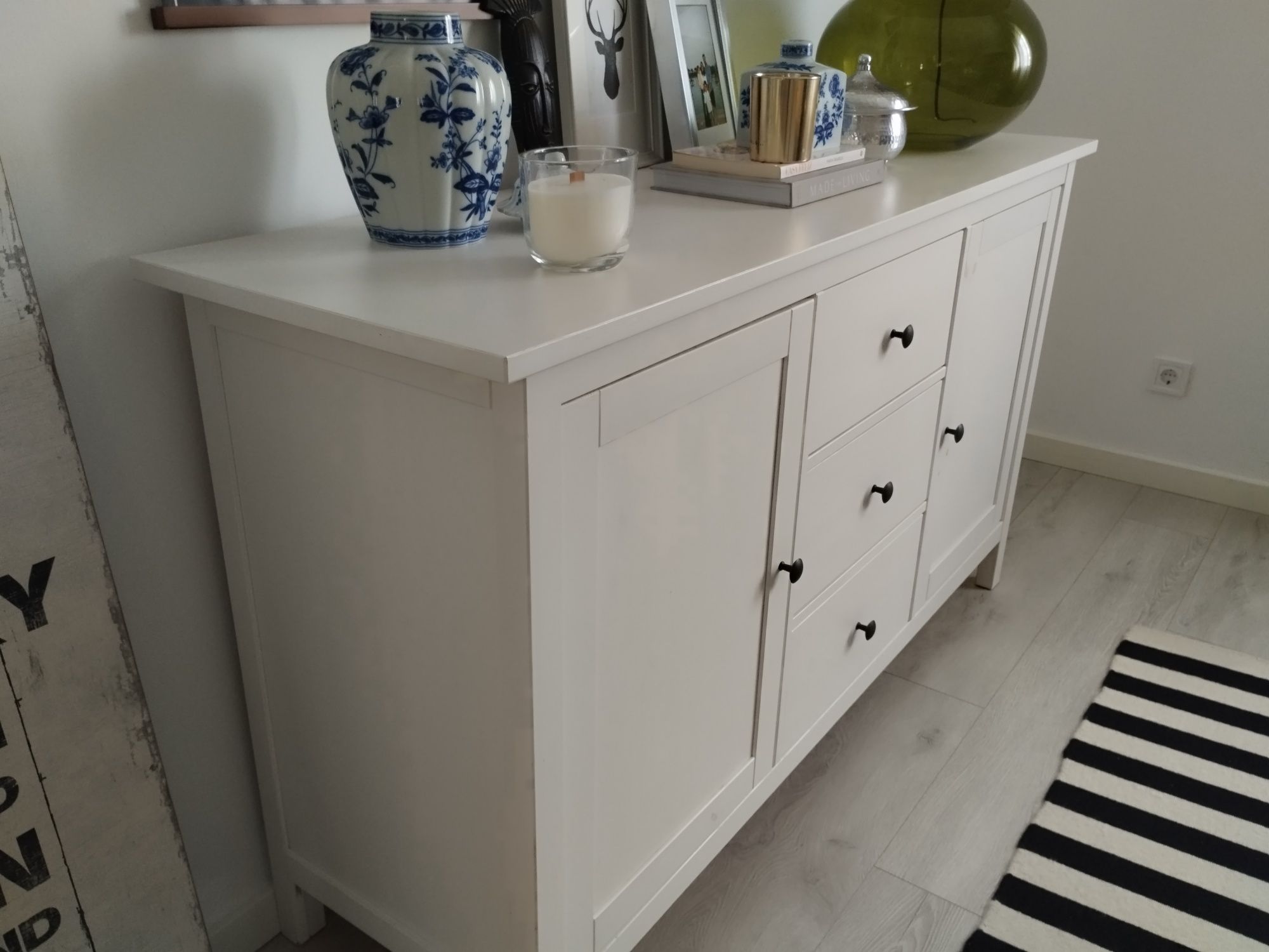Móvel Aparador Ikea modelo descontinuado Hemnes