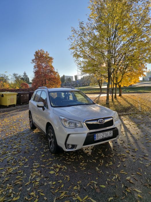 Sprzedam Subaru Forester xt polski salon!